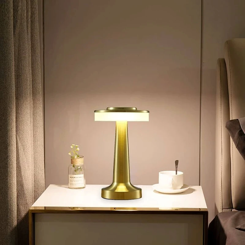 آباژور رومیزی مدل LEDdesk